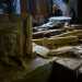 ...e manufatti in legno a carattere religioso...